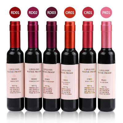 Red Bottle Lip Gloss – No Makeup, No Stick, Bold Shine